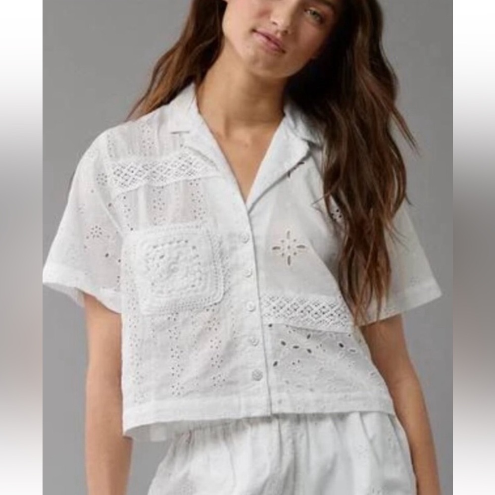 NWT American Eagle White Embroidered Shirt Size Small